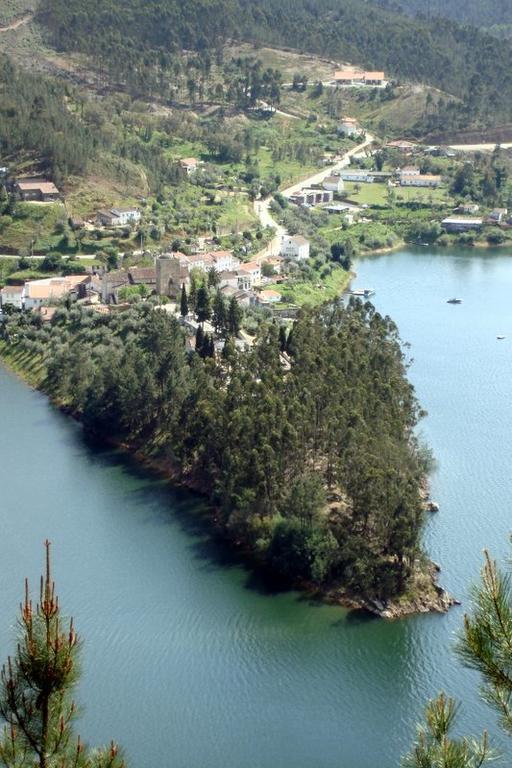 Гостевой дом Casa Da Eira Em Dornes - Casa De Campo Familiar Com Piscina Экстерьер фото